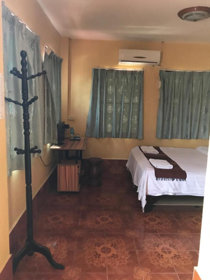 Little Freedom Friendlys Place Luang Prabang Zimmer foto